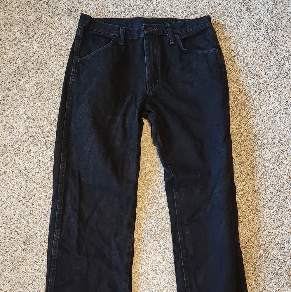 Men's Black Rustler sz 32/30 jeans